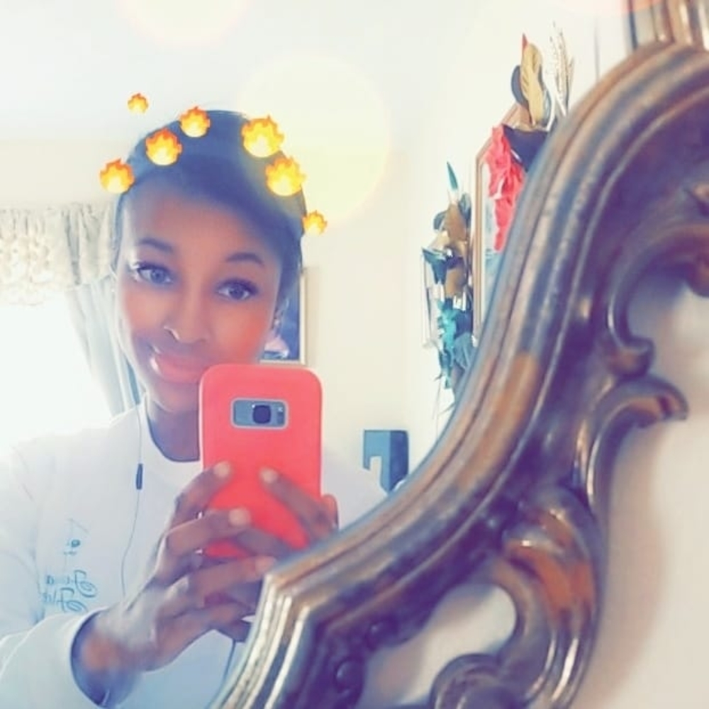 Meet your Posher, Krystle